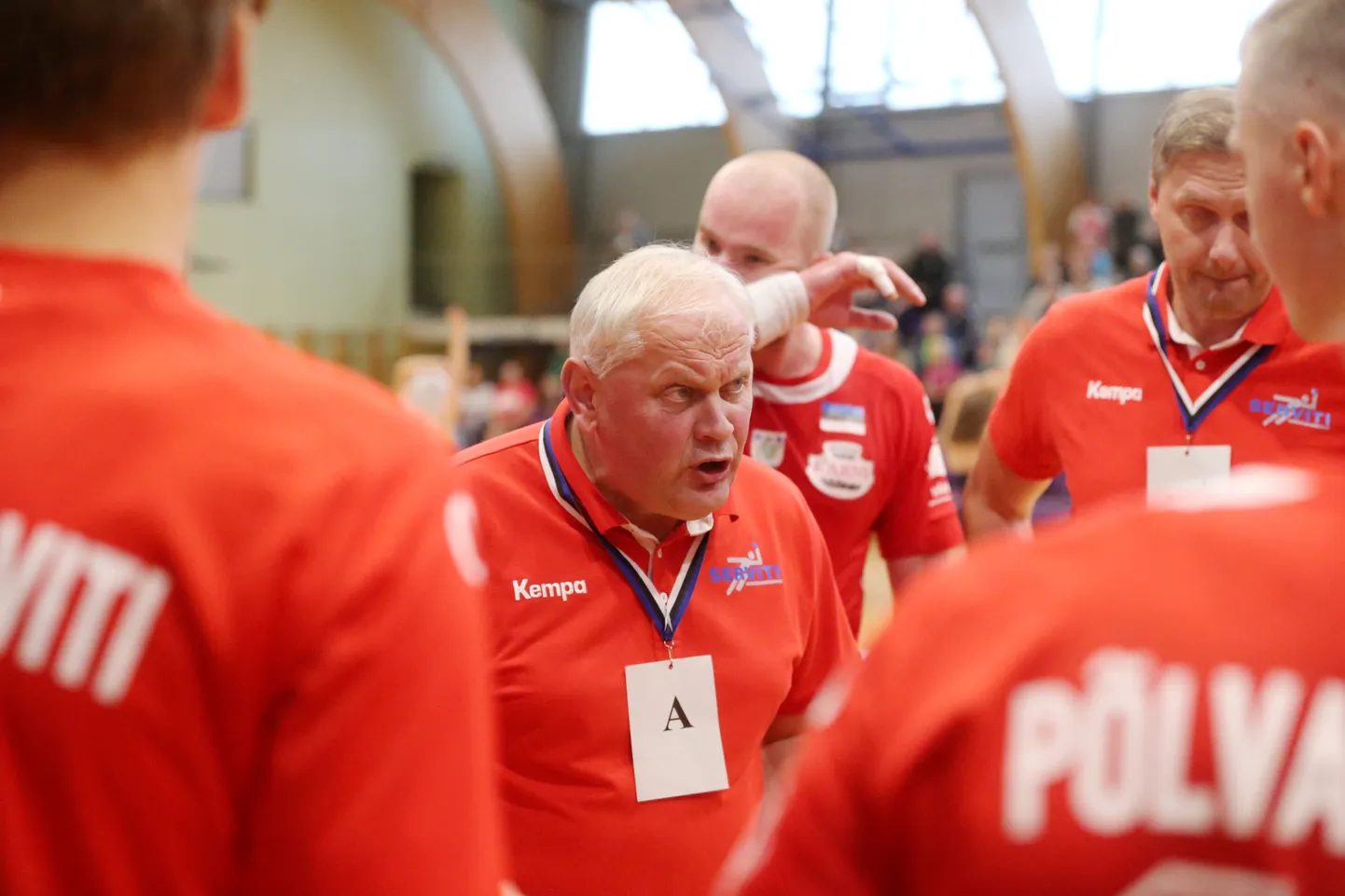 Põlva Serviti peatreener Kalmer Musting hoolealustega