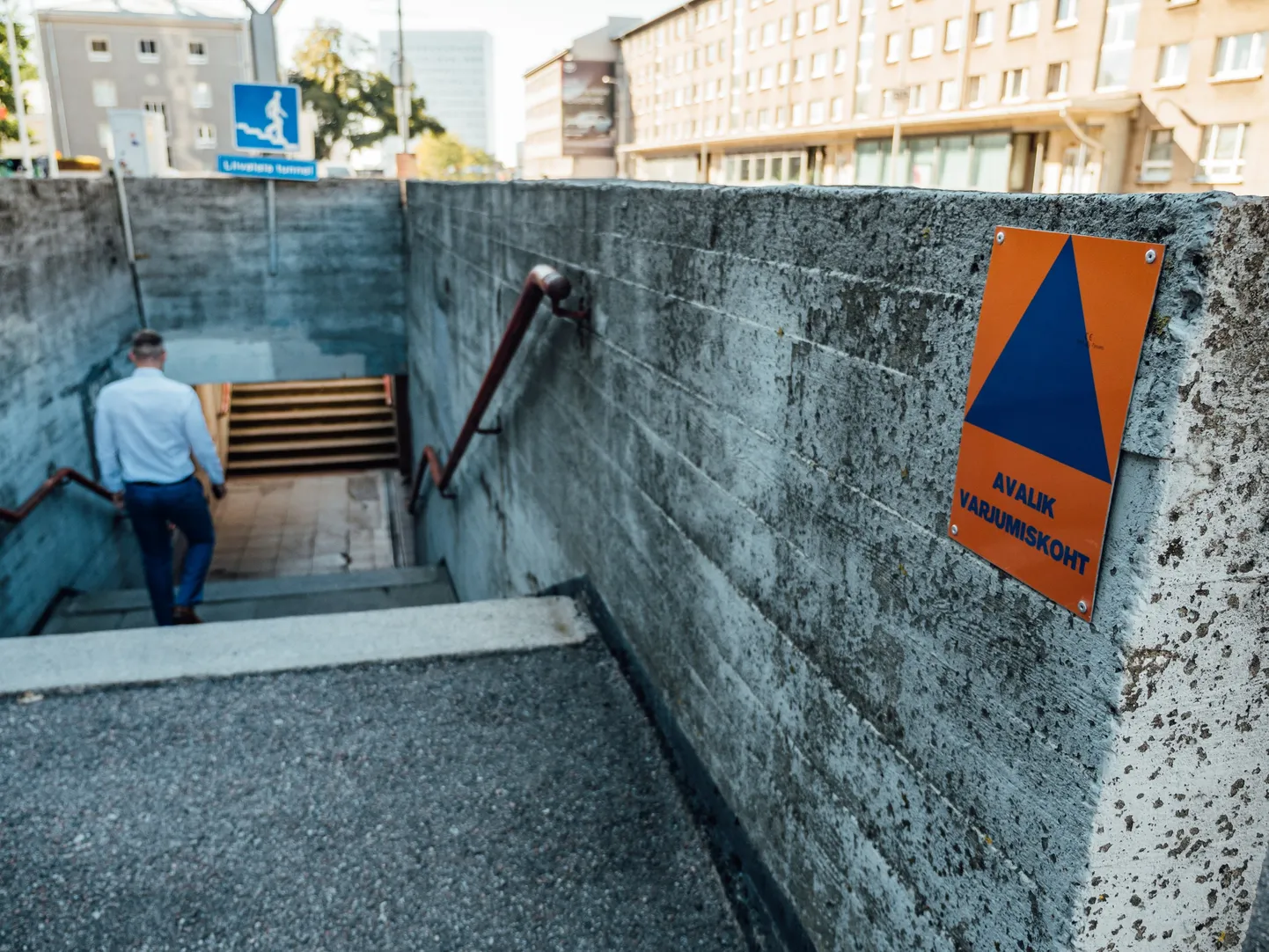Avaliku varjumiskoha märgis.
