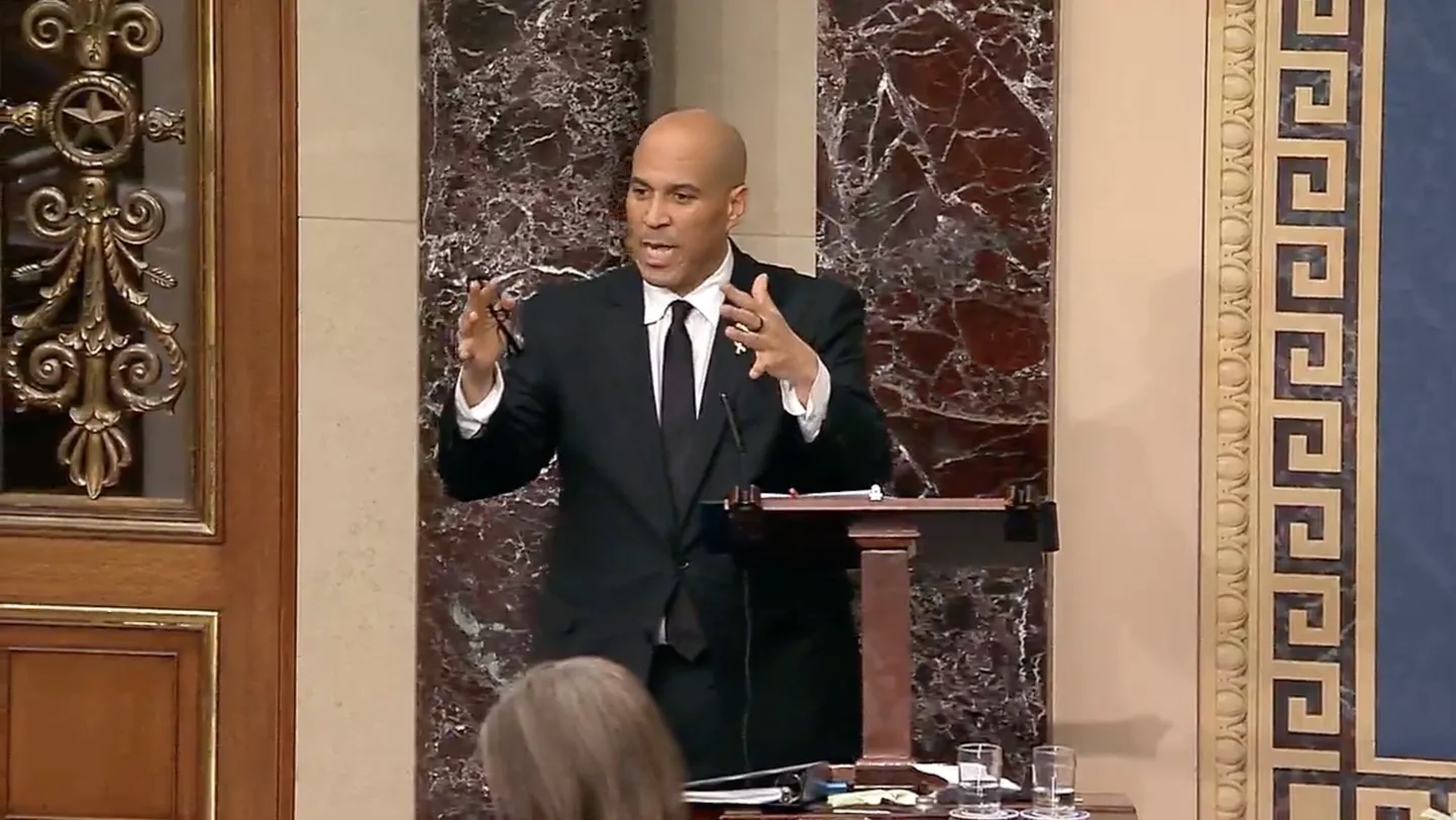 USA demokraadist senaator Cory Booker pidas senatis maha rekordpika maratonkõne.