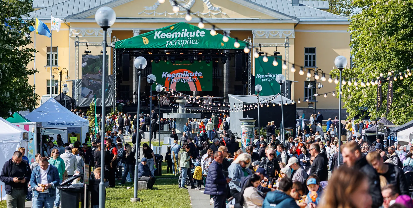 Tänavu peeti keemikute päeva rahvapidu Kohtla-Järve pargis.
