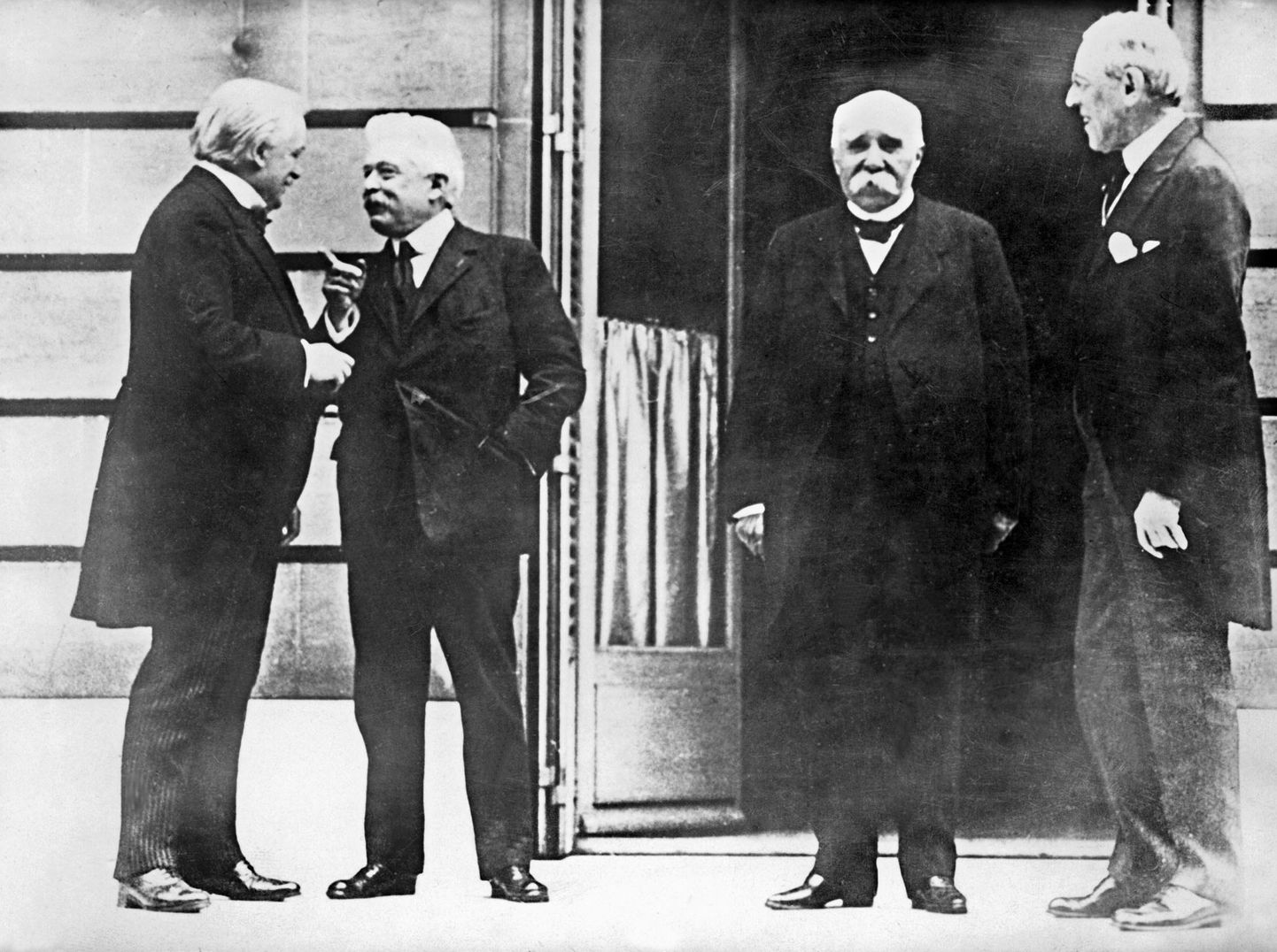 Pildil vasakult: Lloyd George, Vittorio Orlando, Georges Clemenceau ja Woodrow Wilson Pariisi konverentsi avapäeval 19. jaanuaril 1919.