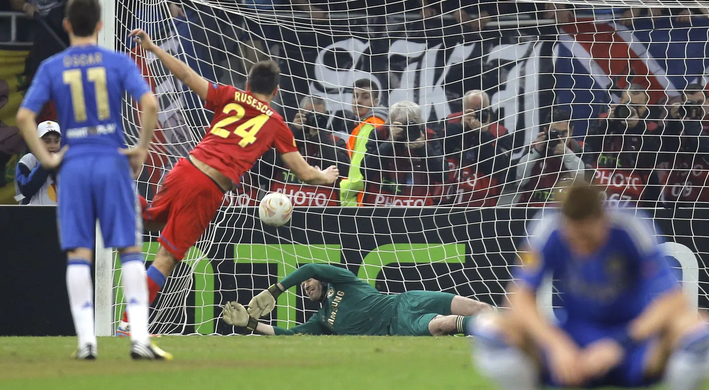 Raul Rucescu penalti tõi Steauale Chelsea vastu võidu.