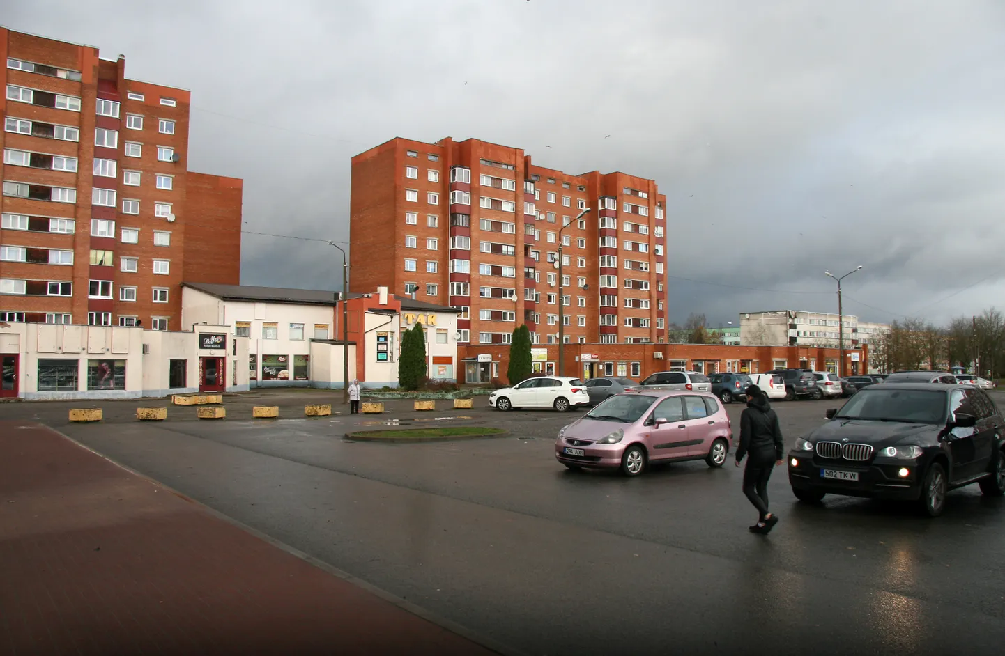 Центральная площадь Ахтме в ожидании скорых перемен.