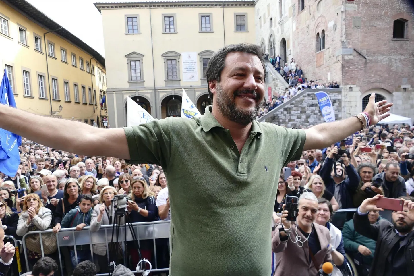 Itaalia asepeaminister ja siseminister Matteo Salvini erakonna Liiga kampaaniaüritusel Pratos Toscana maakonnas Kesk-Itaalias. Koos europarlamendi valimistega toimuvad mitmel pool Itaalias ka kohalikud valimised.