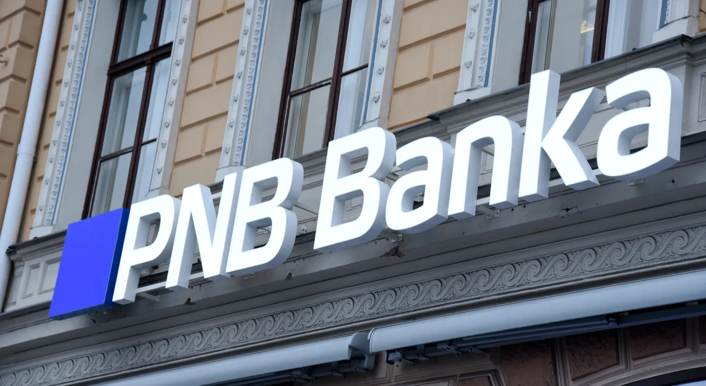 "Norvik banka" jaunā nosaukuma "PNB banka" izkārtne.