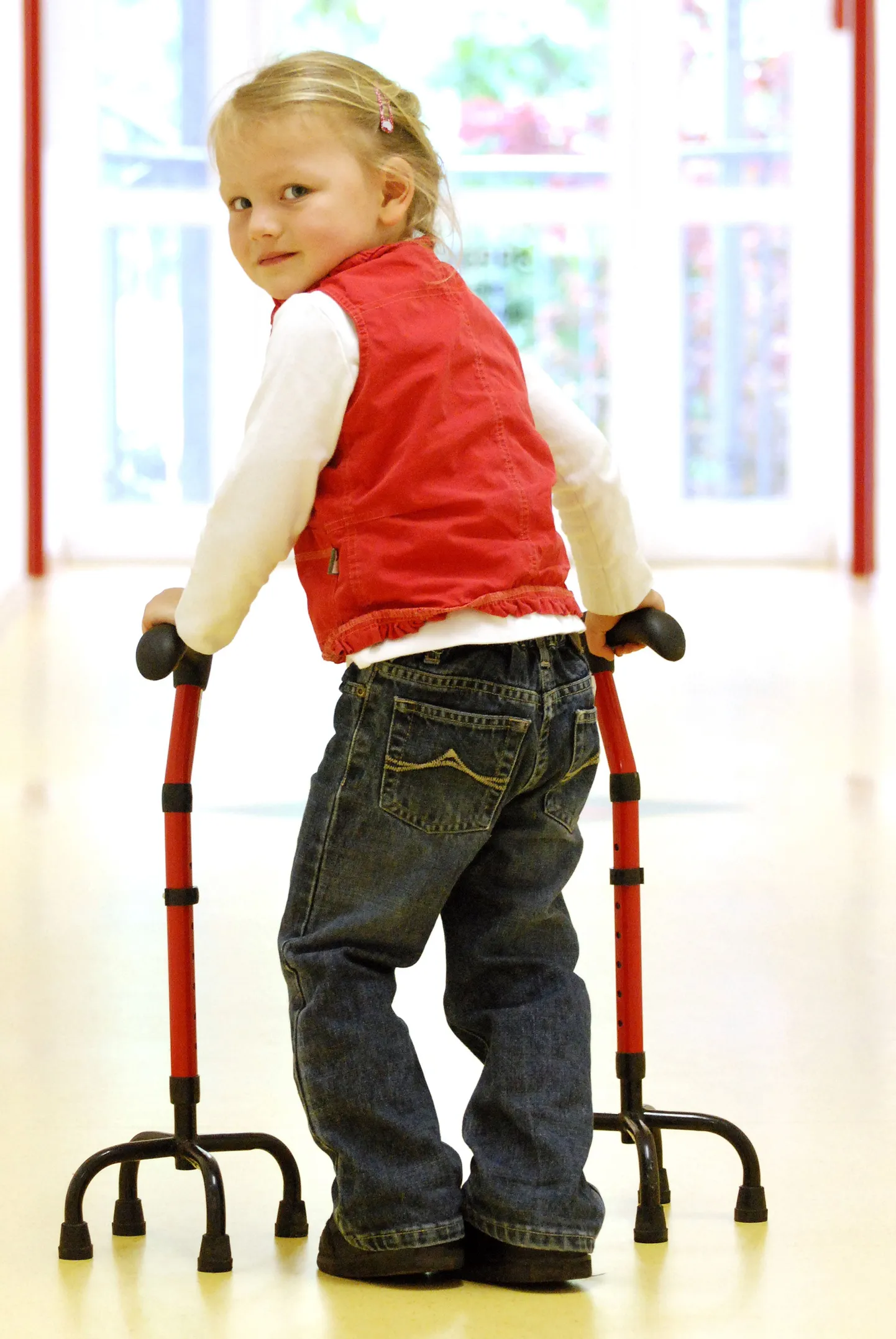 На Сааремаа на восстановительное лечение детей-инвалидов выделяют 20 000 евро.
