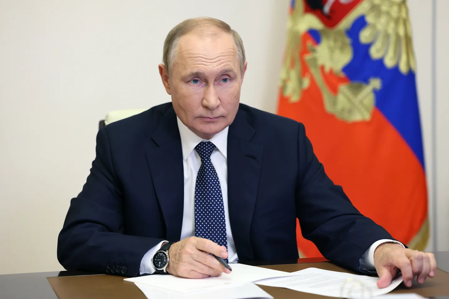 Kara noziedznieks Vladimirs Putins.