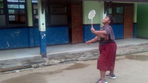 Indoneesia raskeim poiss on kaotanud peaaegu pool oma kehakaalust