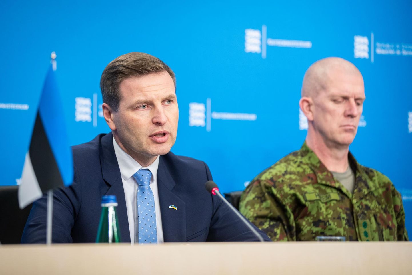 Kaitseminister Hanno Pevkur ja Kaitseväe ülem Martin Herem andsid pressikonverentsi