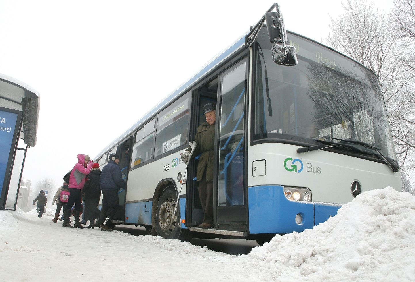 Pärnu linnaliinibuss nr 12.