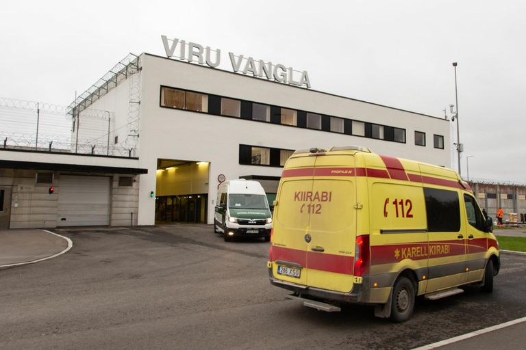 Neljapäeva pärastlõunal toimetas kiirabiauto Nikolai Ossipenko kodust Viru vanglasse.