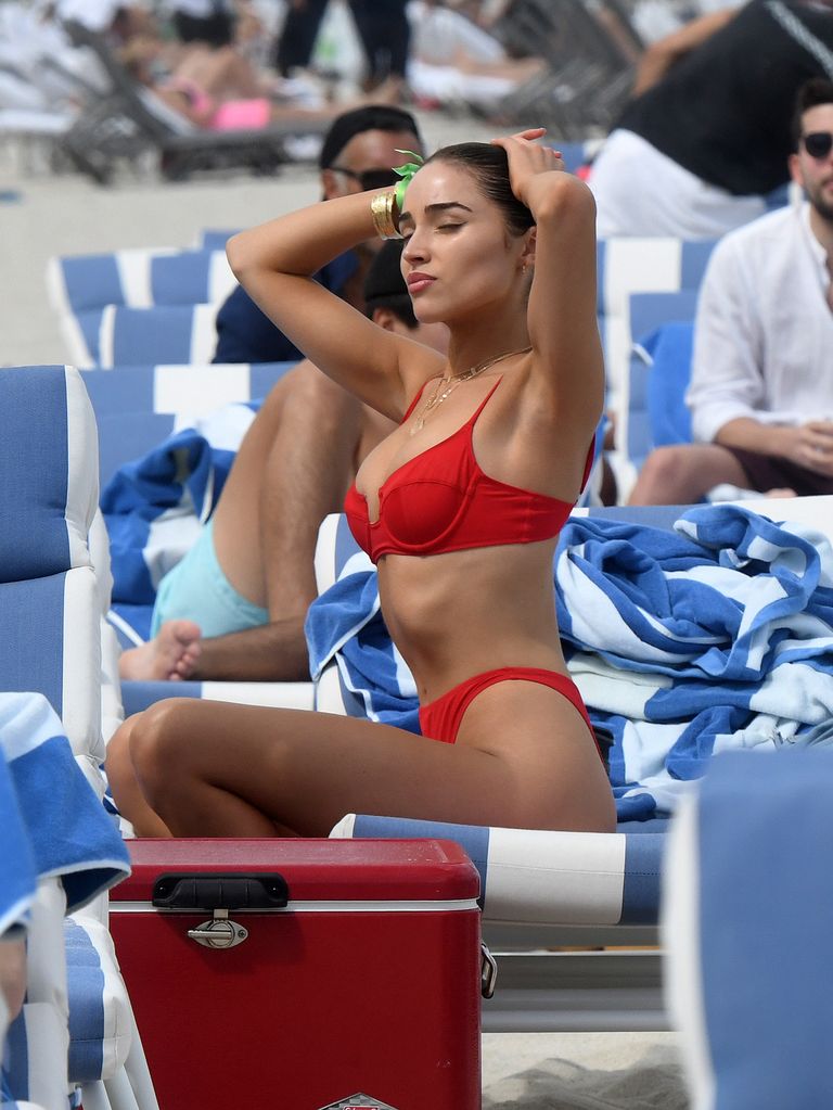 Modell Olivia Culpo Miami rannas. 2019.
