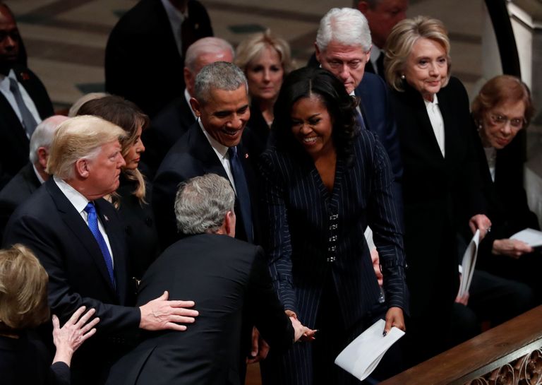Hetk, mil ekspresident George W Bush andis eksesileedile Michelle Obamale kommi