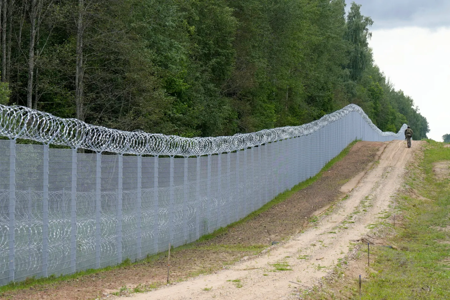 Забор на границе