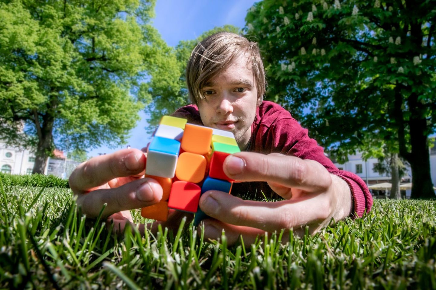 Sel kevadel Are põhikooli lõpetava Leho Hiienurme tulemus Rubiku kuubiku kokkupanemisel valiti eelmise aasta Pärnumaa spordi aasta teoks.