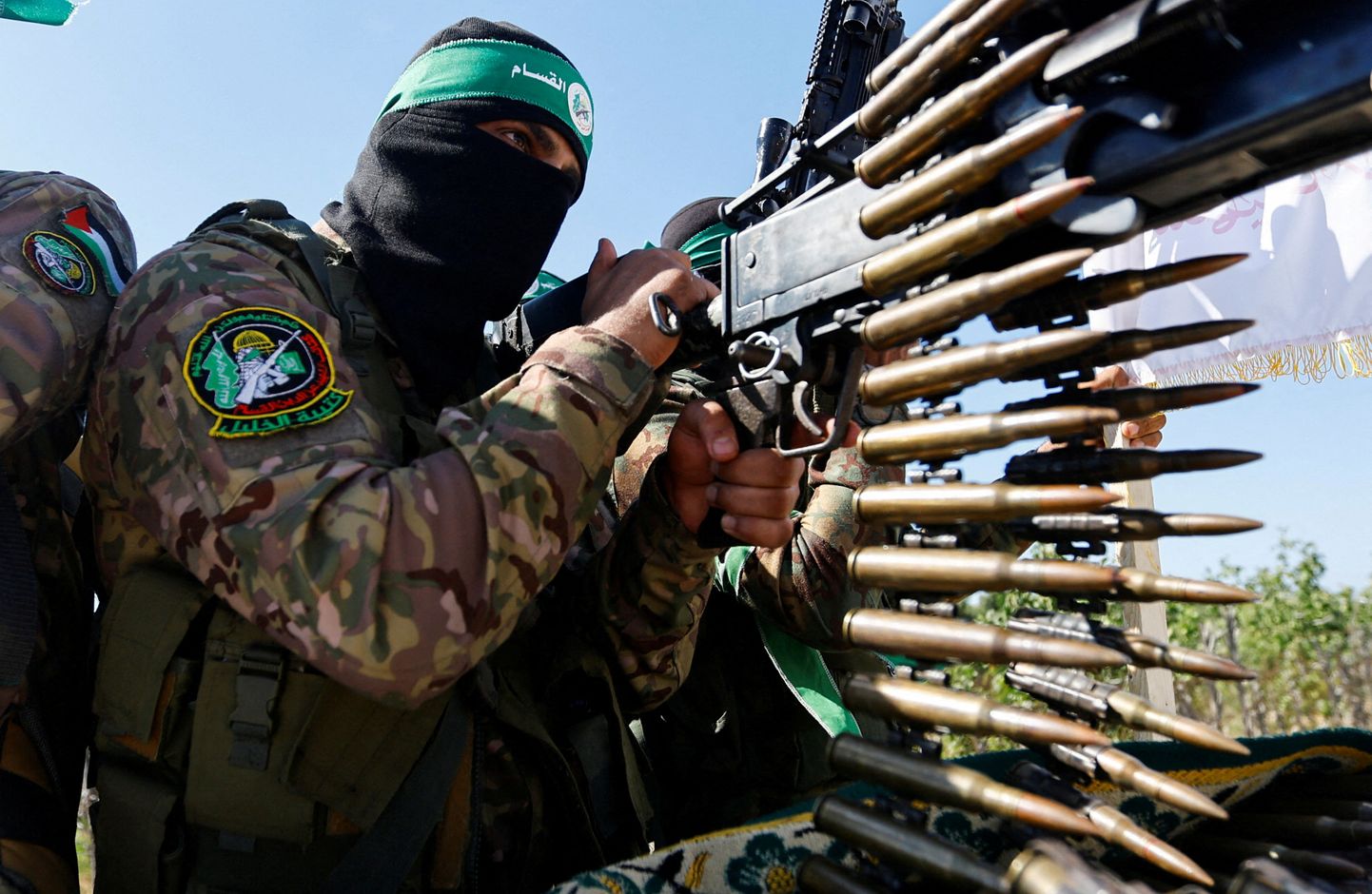 Hamasi võitleja paraadil Gaza sektoris selle aasta juulis.