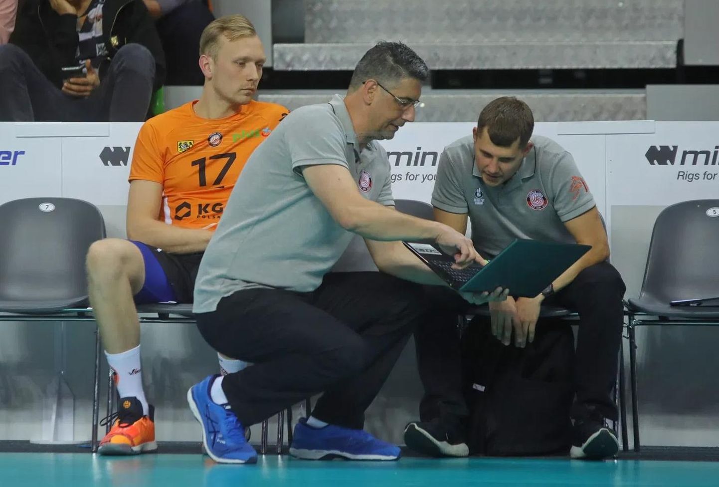 Rainer Vassiljev (paremal) pakub oma nõuannetega Poola kõrgliiga klubis Lubini Cuprum teist hooaega tuge brasiillasest peatreenerile Marcelo Fronckowiakile.