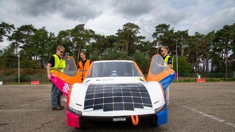 Solaride stardib Belgias päikeseautode kestvussõidul