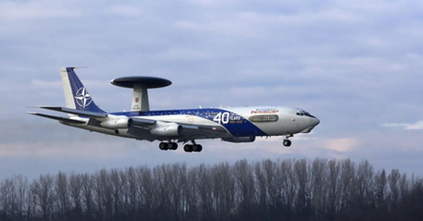 Самолет-разведчик НАТО AWACS