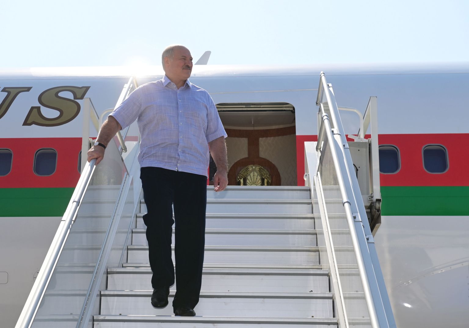 Лукашенко и его самолет.