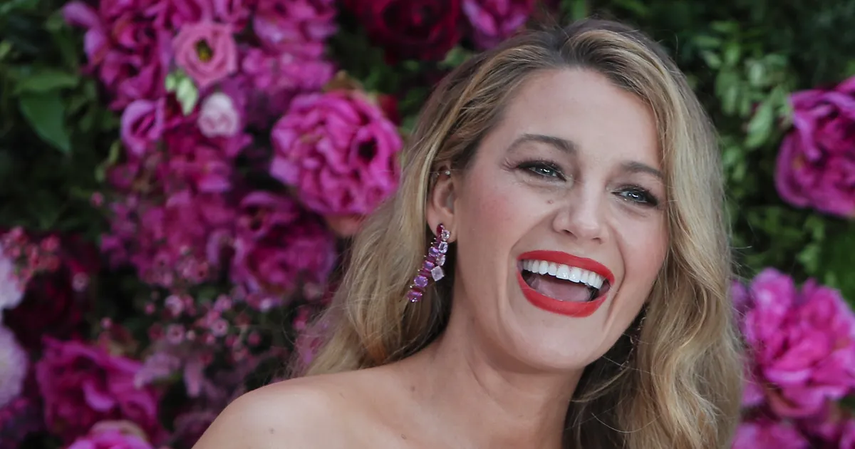 Blake Lively a dezvăluit cum a fost implicat Ryan Reynolds în filmul „Never Again”.