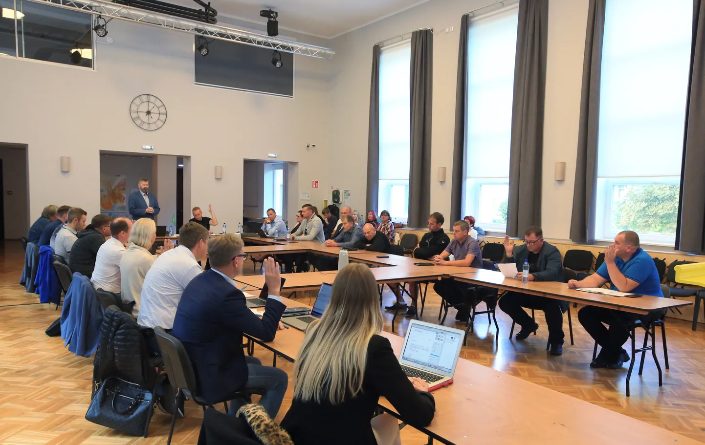 Kambja vallavolikogu hakkab umbusaldusavaldust arutama järgmisel istungil.