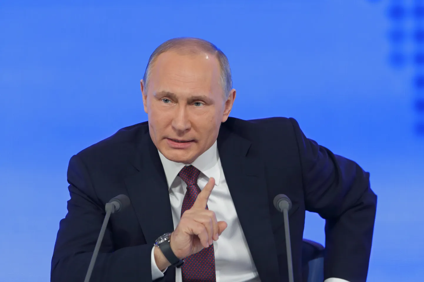 Kara noziedznieks Vladimirs Putins.
