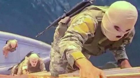 Irāna iekasējusi pirmās nodevas par Hormuza šauruma šķērsošanu