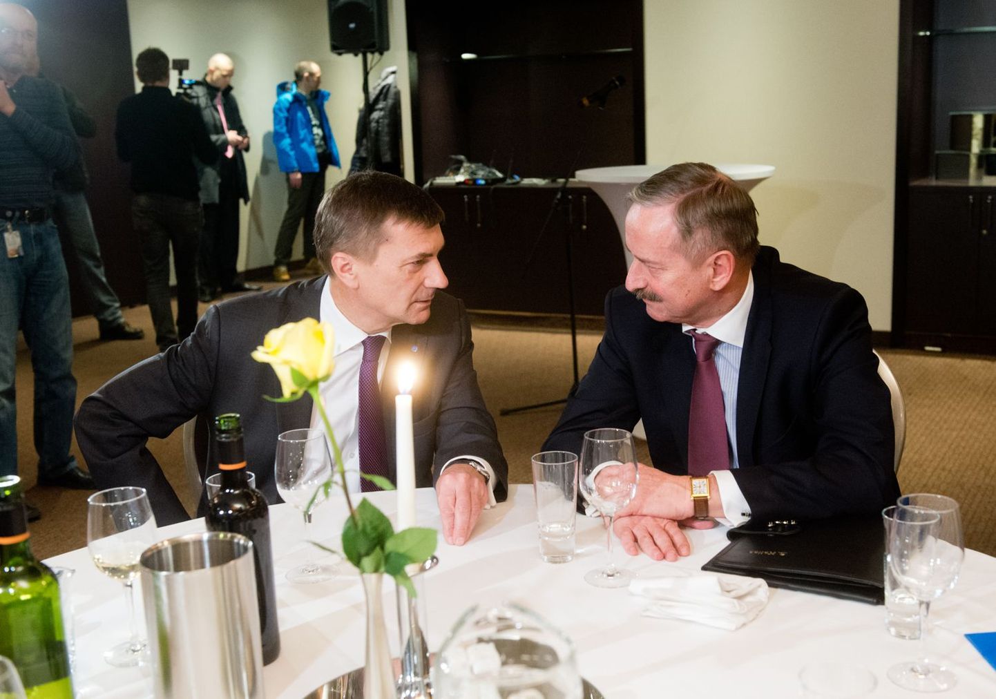 Andrus Ansip ja Siim Kallas veebruari keskel reformierakondlaste kohtumisel Kallasega Tallinnas Olümpia hotellis.