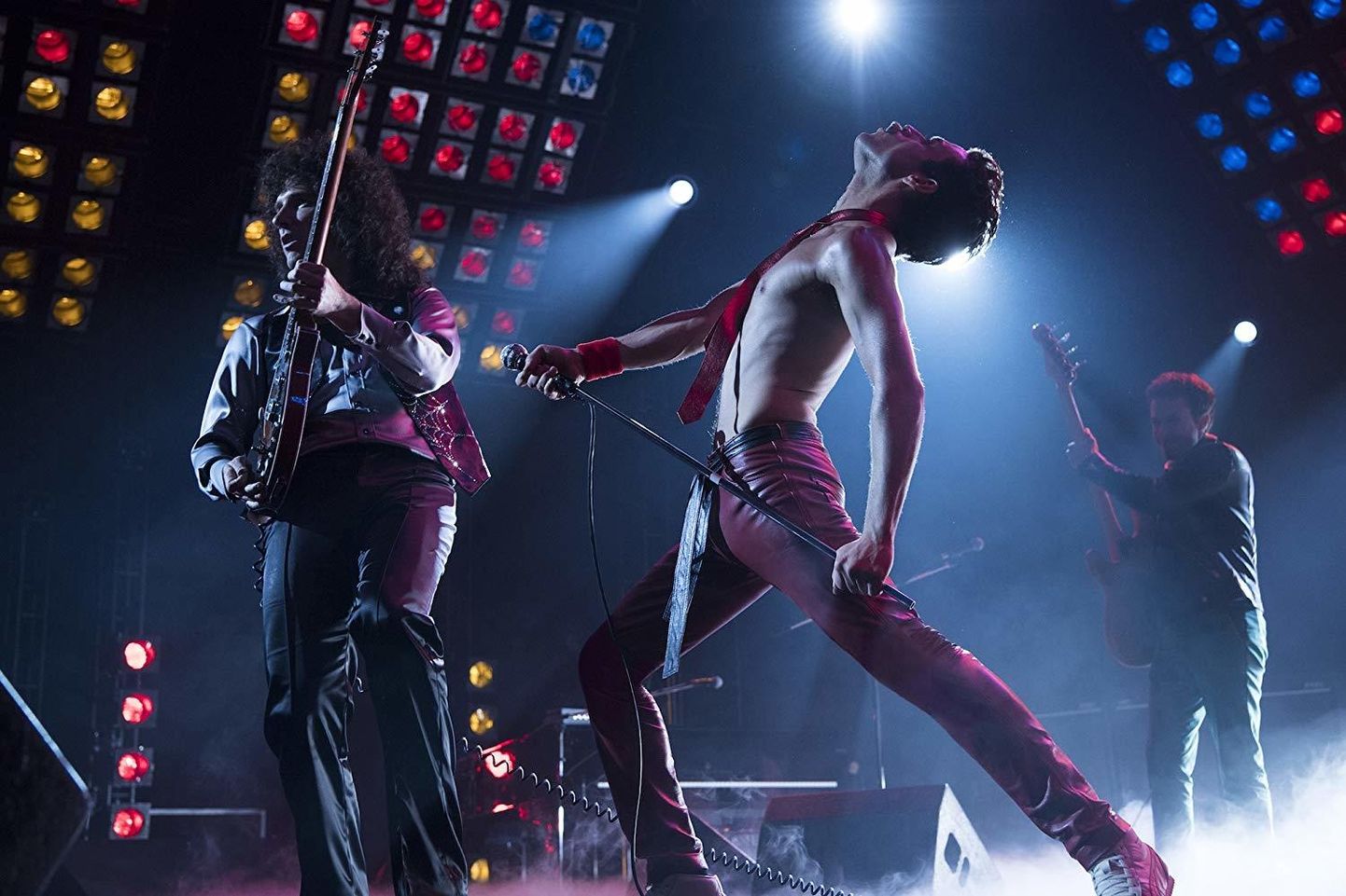 Joseph Mazzello, Rami Malek ja Gwilym Lee filmis «Bohemian Rhapsody».