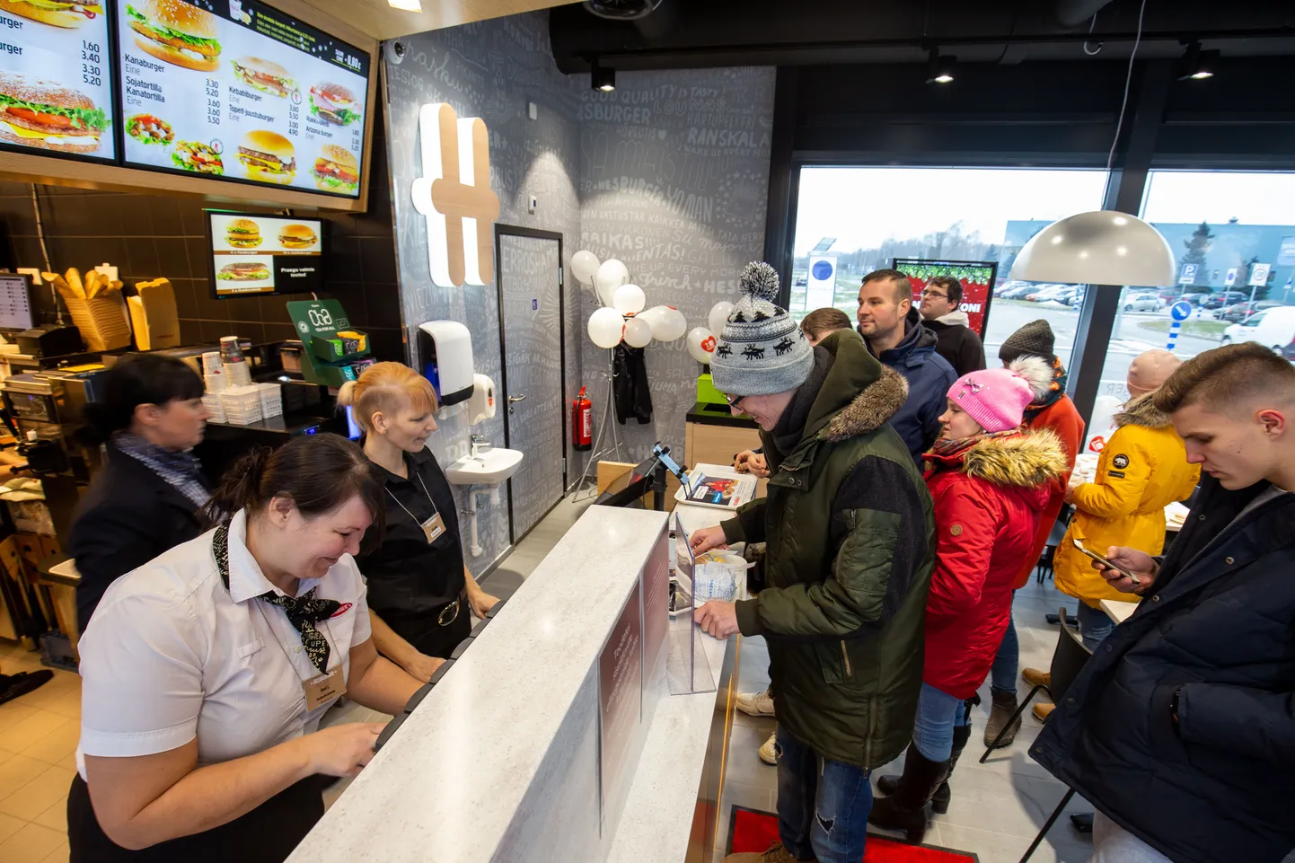 Hesburgeri kiirtoidurestorani avamine Paides