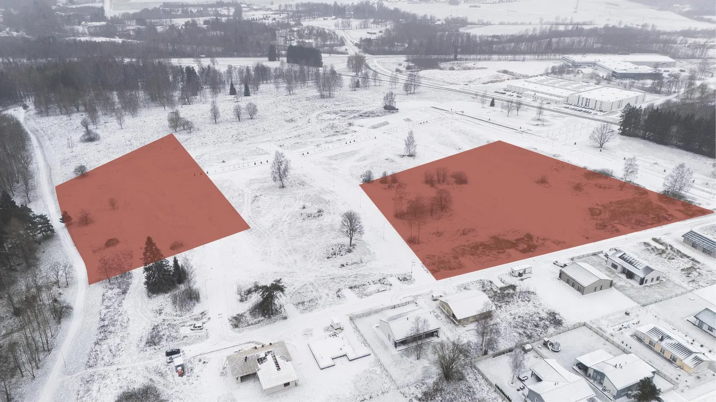 Järveotsa uues osas on tänavad valmis, torustik nende all paigas ja tänavavalgustus olemas. Suurem osa elamute tarbeks mõeldud maast on aga määratud kultuurimälestiseks, nii et praegu arendus toppab.