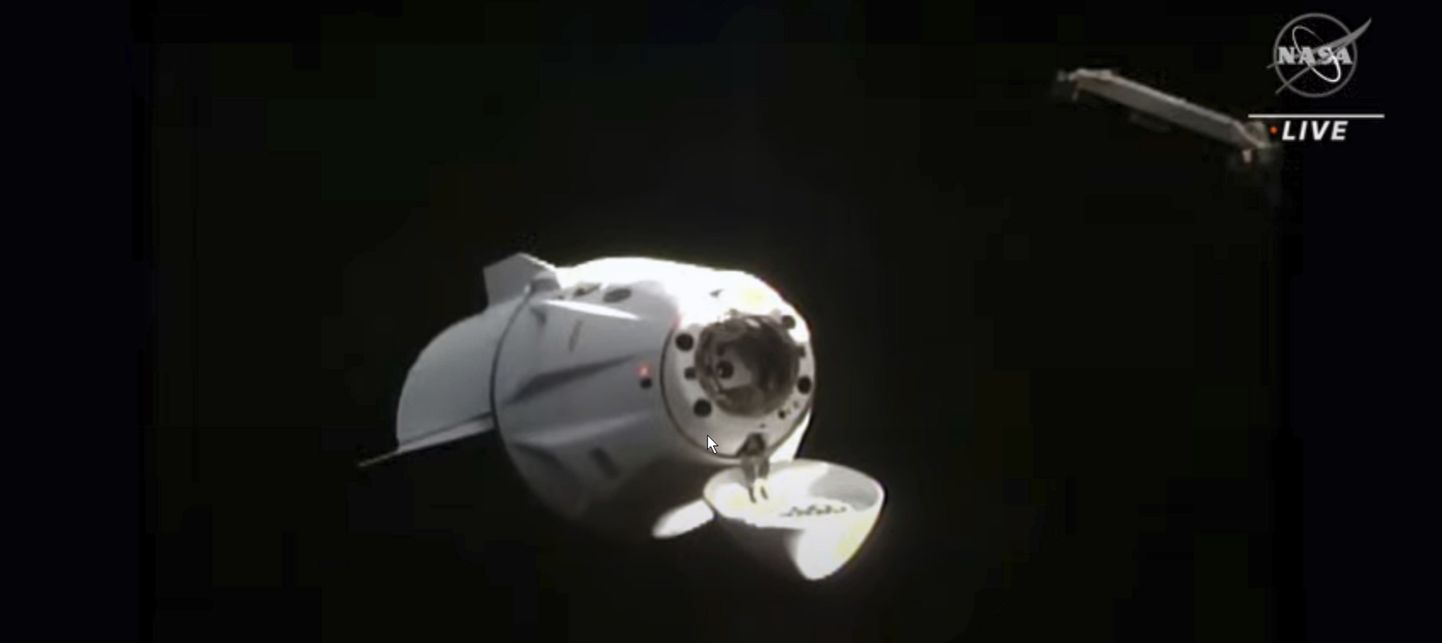 SpaceX läheneb Rahvusvahelisele Kosmosejaamale