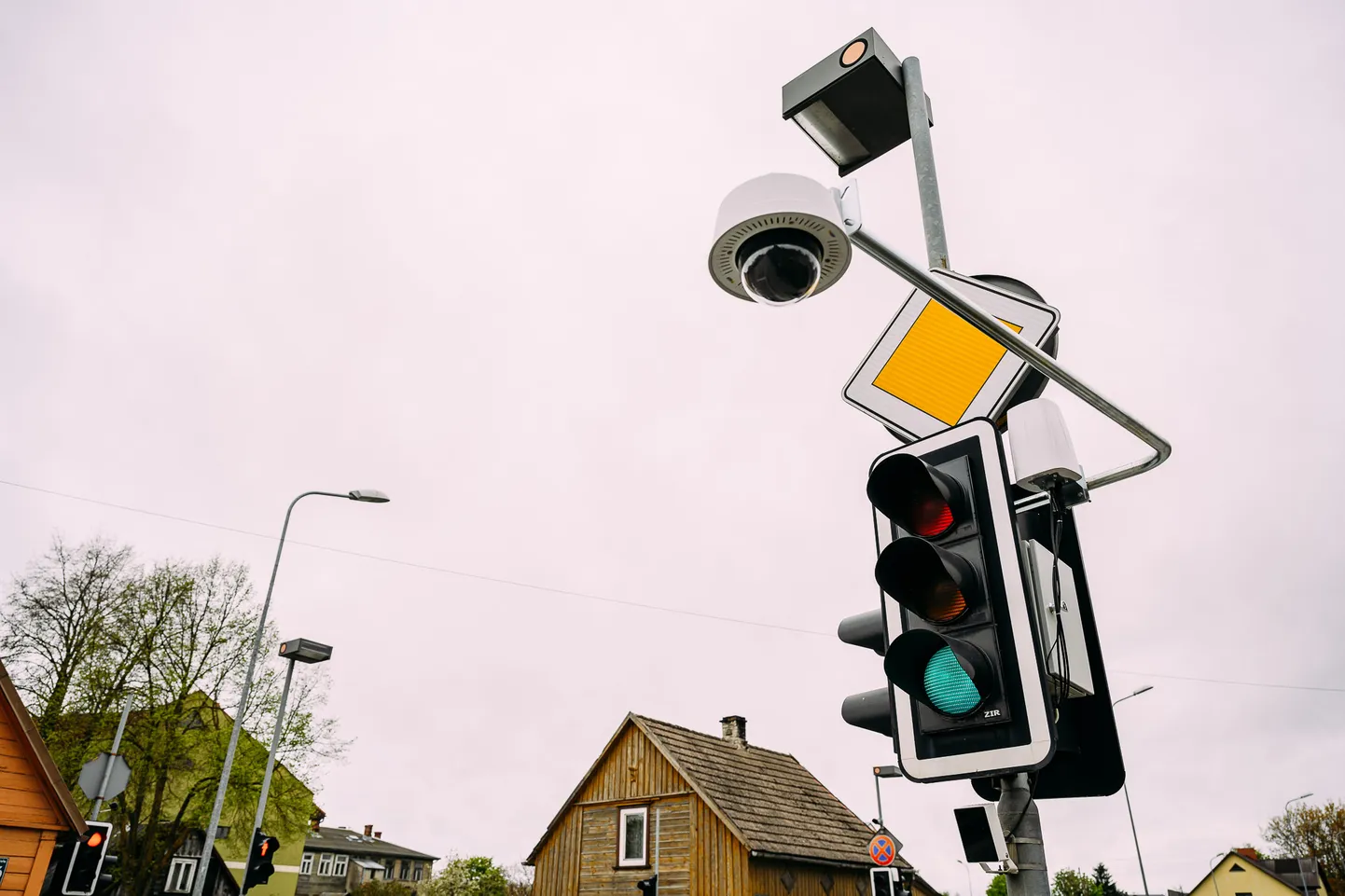 Luksofora sarkanās gaismas kamera Liepājā