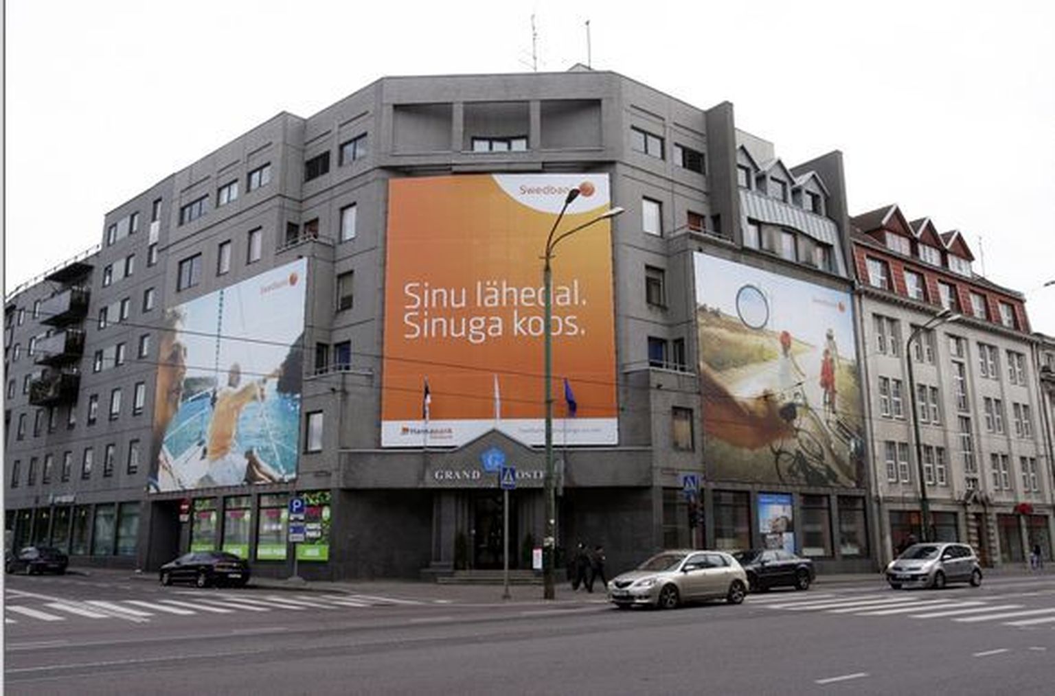 Swedbanki reklaam Tallinna kesklinnas