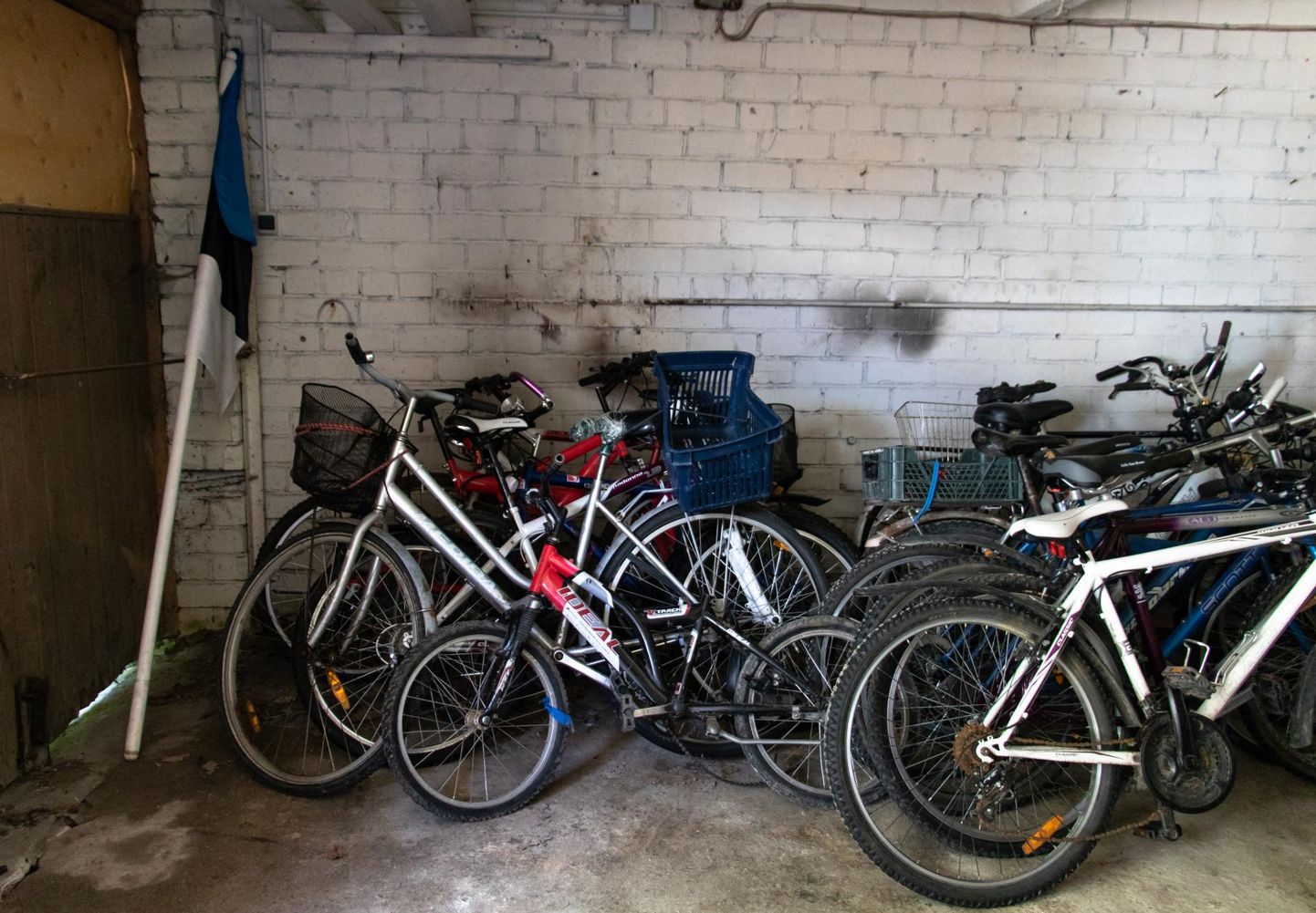 Keldris hoitavaid jalgrattaidki aitab varguste vastu kaitsta jalgrattalukk.