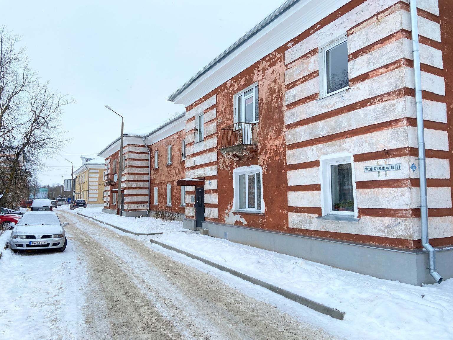 Narvas Kreenholmi rajoonis paiknev korrusmaja, kus vingugaas järjekordse tragöödia põhjustas.