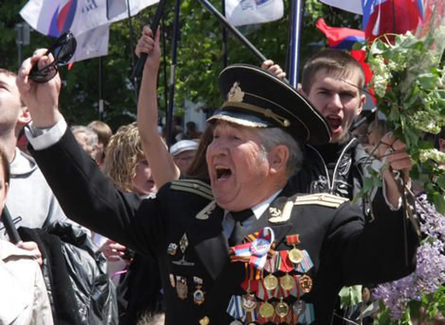 Ветеран войны на праздновании Дня победы.