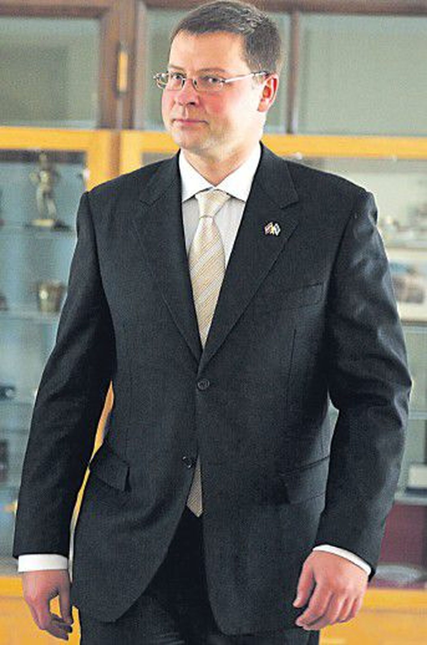 Убедительная победа в Латвии на парламентских выборах партий действующей правительственной коалиции стала и триумфом премьер-министра Валдиса Домбровскиса.