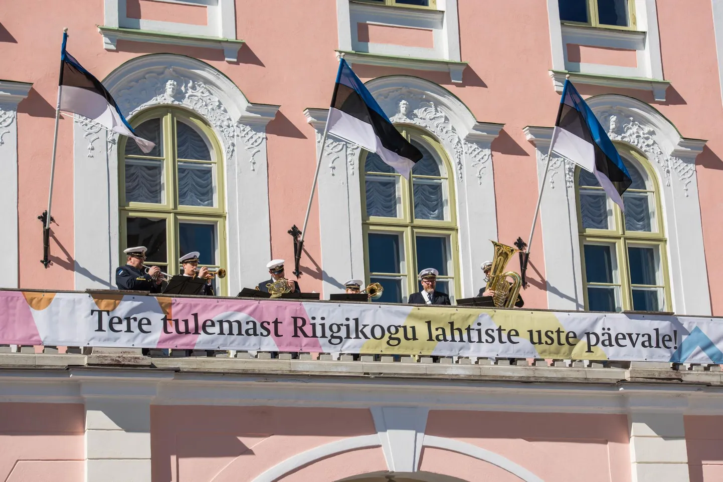 Riigikogu lahtiste uste päev.