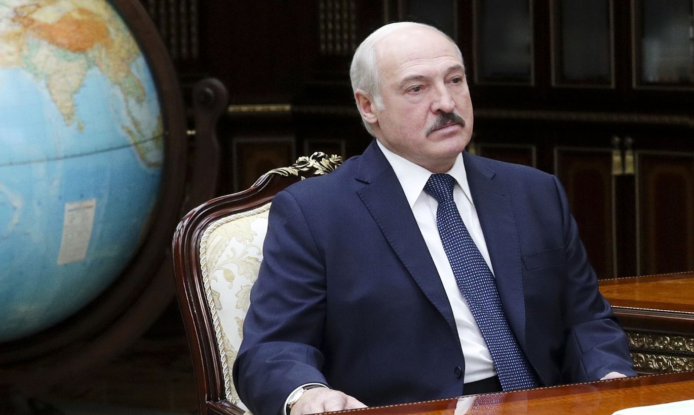 признавался, что недвижимость лукашенко фото фотка перевёрнутыми