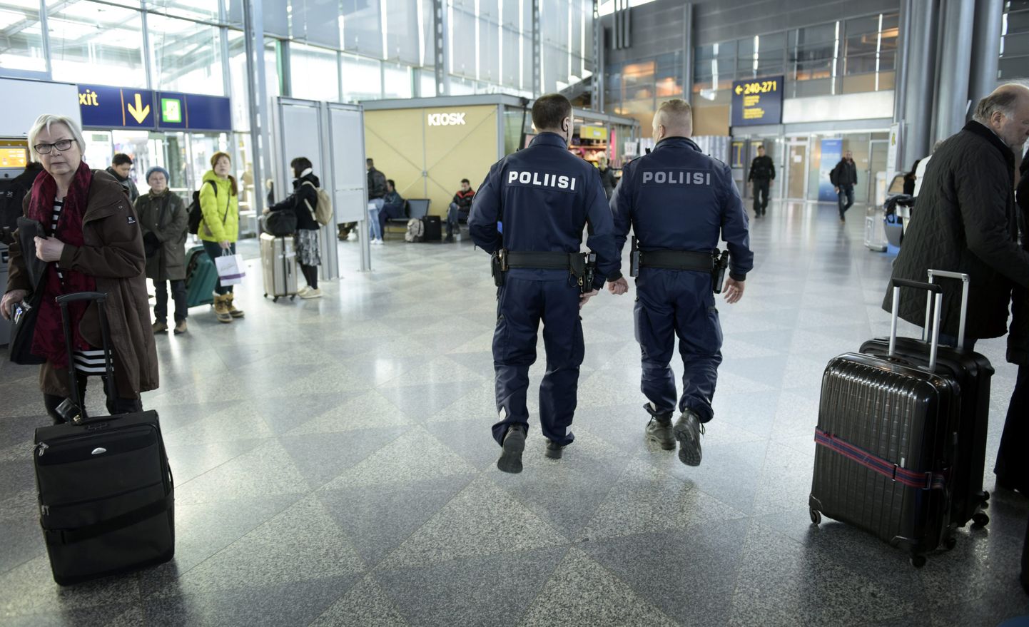 Politseinikud tabasid Helsingi lennujaamas smugeldaja.