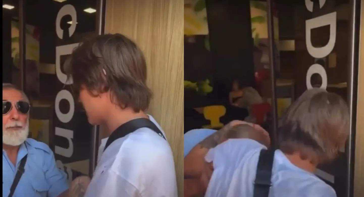 Jaunieši konfliktē "McDonald's" restorānā.