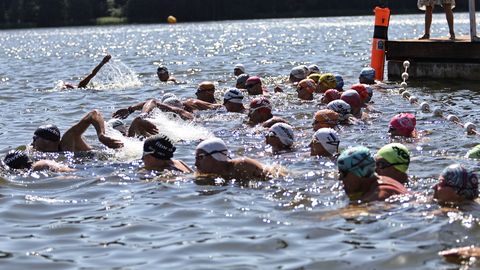 Viljandi järves võistlesid avaveeujujad
