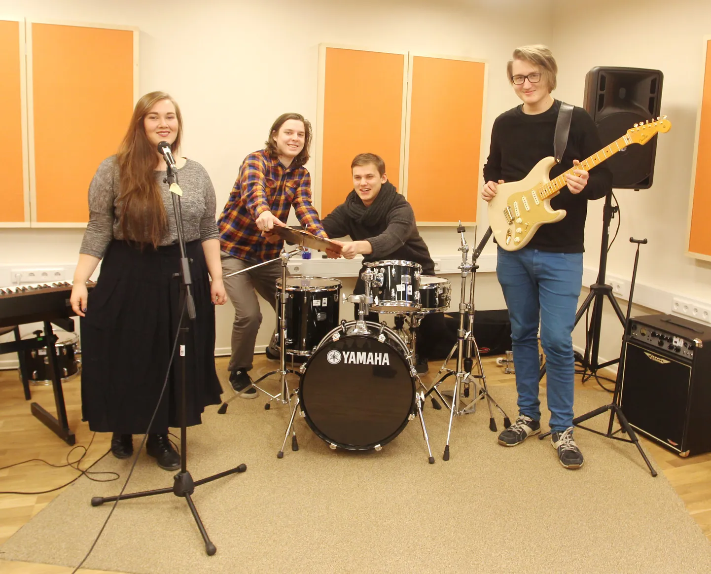 Innersound tõi noortebändilt võidu. Liikmed (vasakult) Elina Hokkanen, Karl Tammaru, Jan Kulbin ja Johannes Laas.
