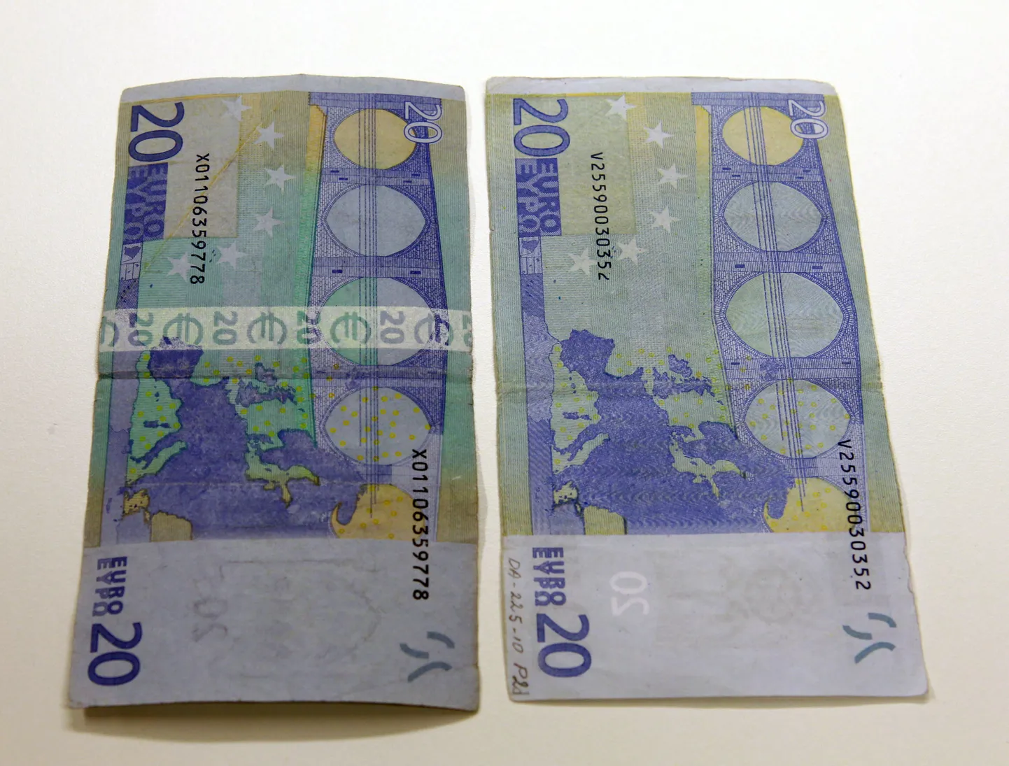 Võltsitud 20eurosed rahatähed. Foto on illustreeriv.