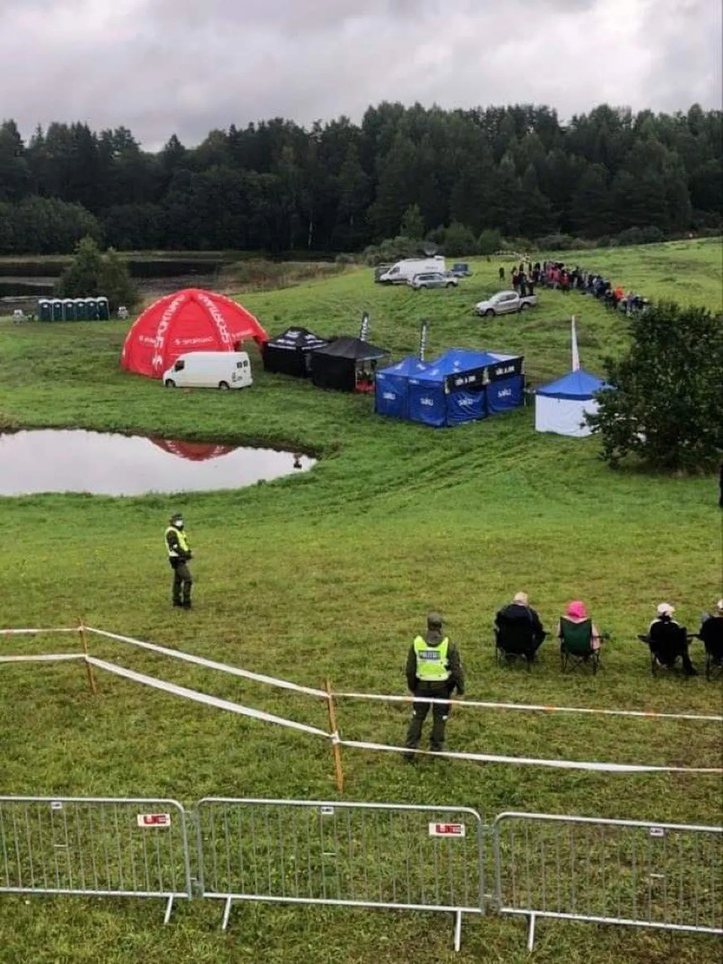 Droonitõrjepatrullil oli Kambja kiiruskatsel põhjust ärevaks minna.