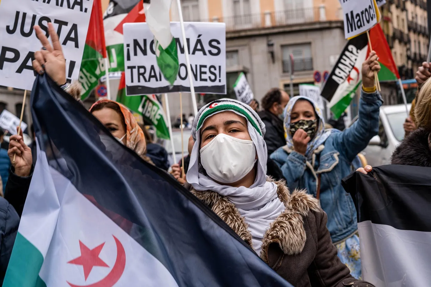 Lääne-Sahara hõimu ehk saharawide meeleavaldus Madridis USA, Iisraeli ja Maroko kokkuleppe vastu. 