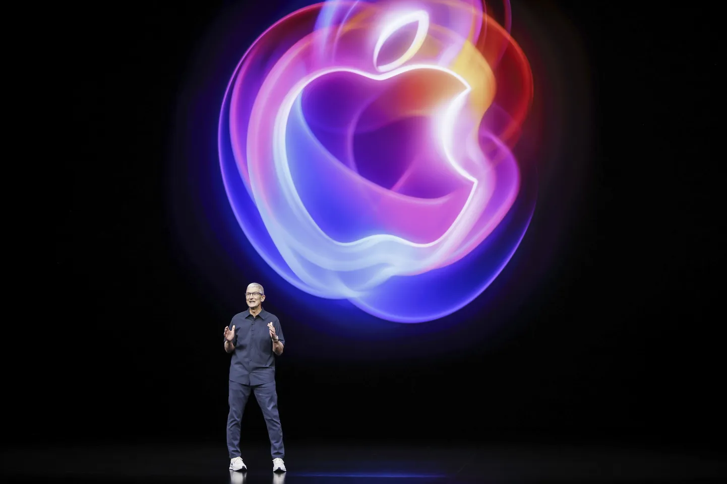 Apple'i tegevjuht Tim Cook esineb laval ettevõtte "Glowtime" tooteesitluse ürituse alguses Apple Parki territooriumil Cupertinos, Californias, USA-s, 09. septembril 2024.