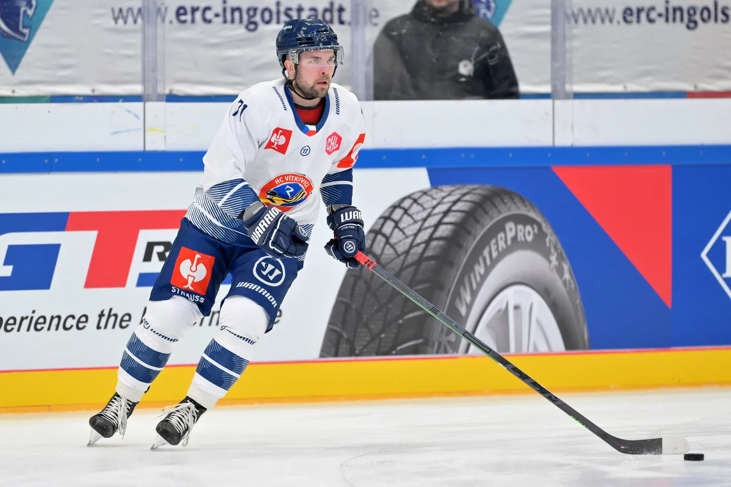 Latvijas hokeja uzbrucējs Roberts Bukarts